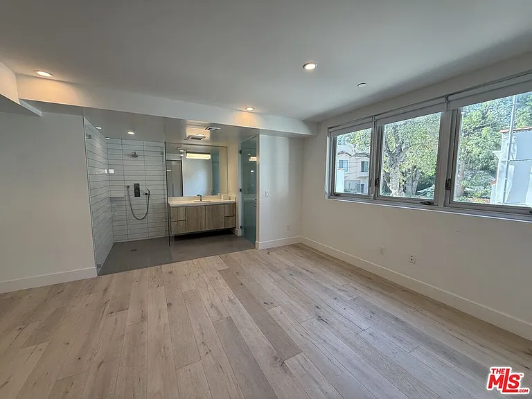 8210 Fountain Ave #103 — Photo 10