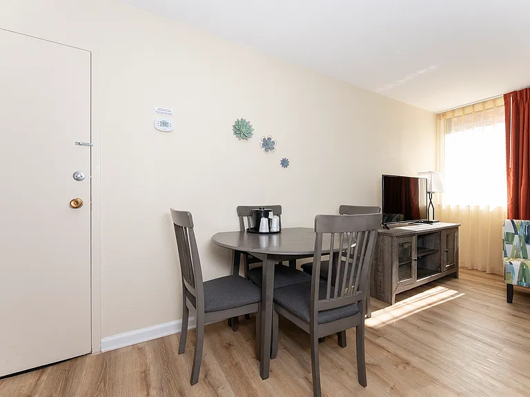 6205 Ramada Dr #B — Photo 8