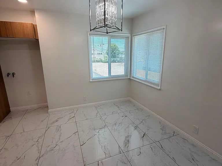 10500 La Reina Ave #E — Photo 10