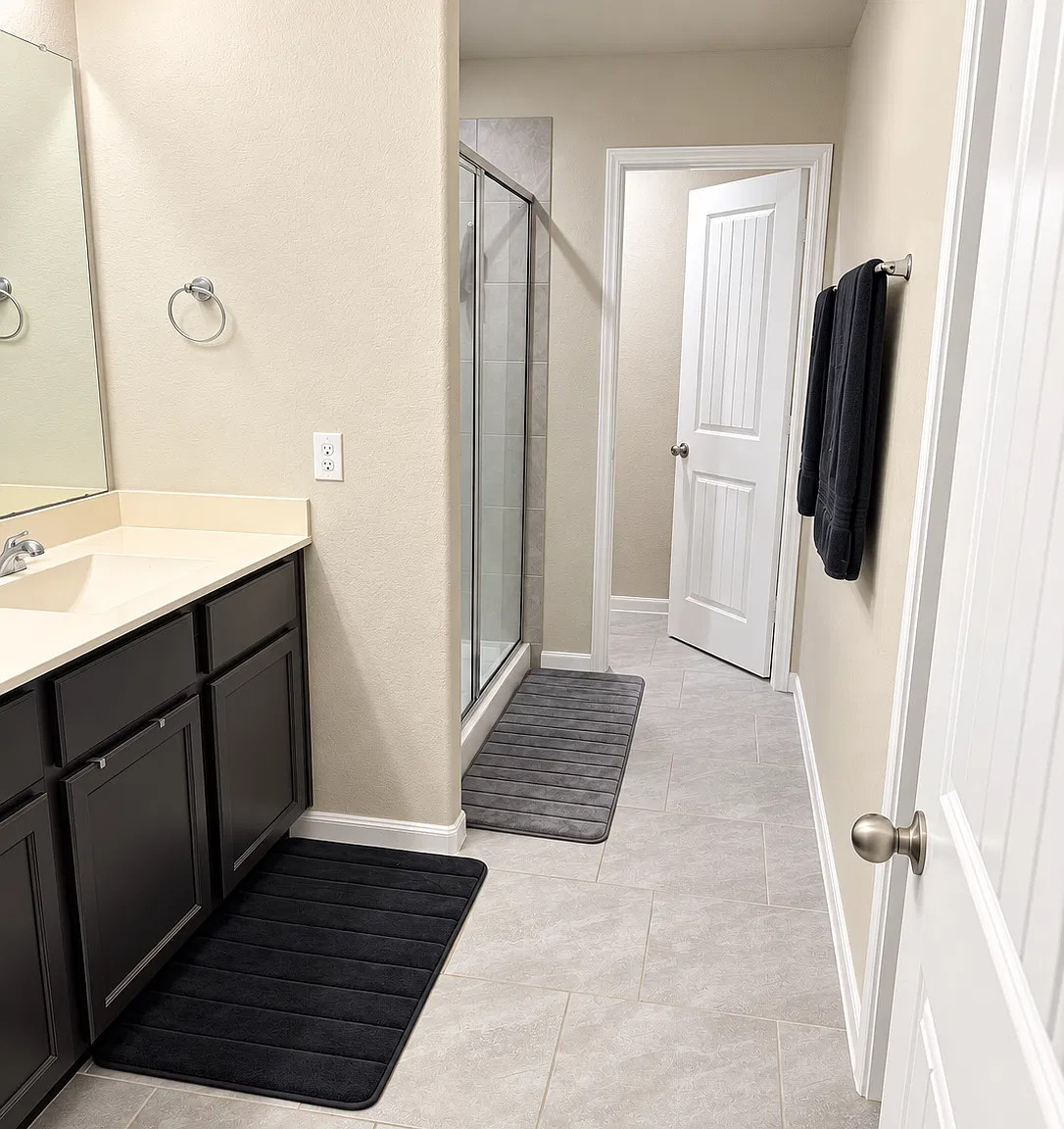 4 bed, 1833 sqft, $2,100 — Photo 4