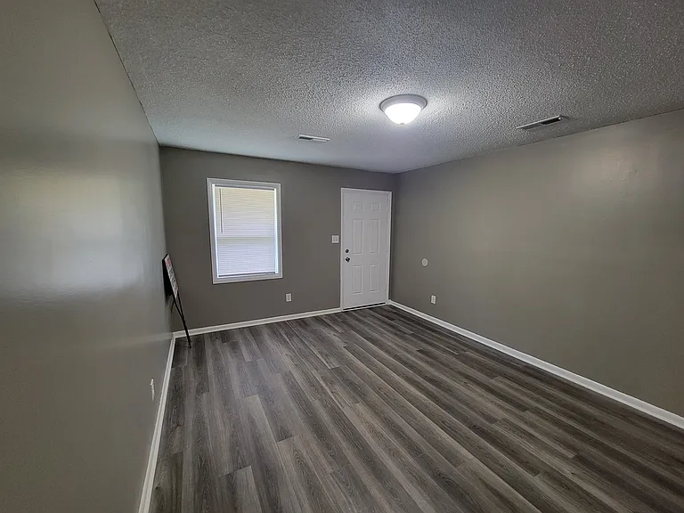 126 Hillside Dr — Photo 9