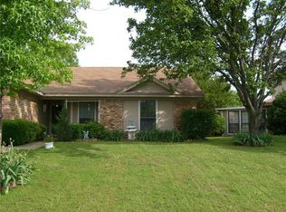 6208 N Park Dr, Watauga, TX 76148