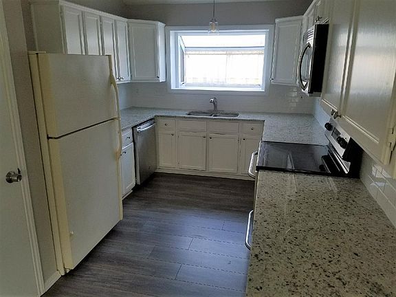 5th image of 1500 Gardenia Dr