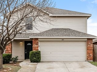 6945 Meadow Way Ln, Fort Worth, TX 76179