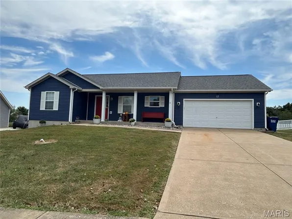 17 Dean Wells Ct, Warrenton, MO 63383