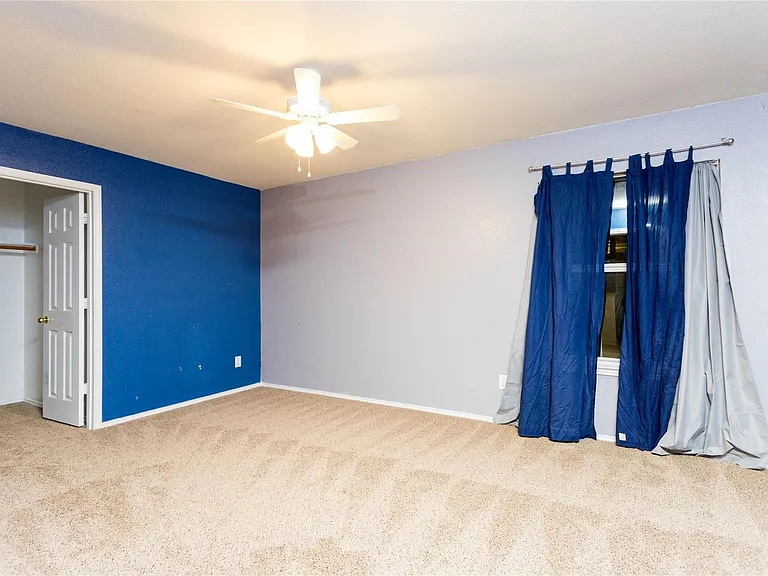 1305 Auburn Dr — Photo 6
