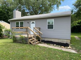 1323 SE 21st St, Topeka, KS 66607