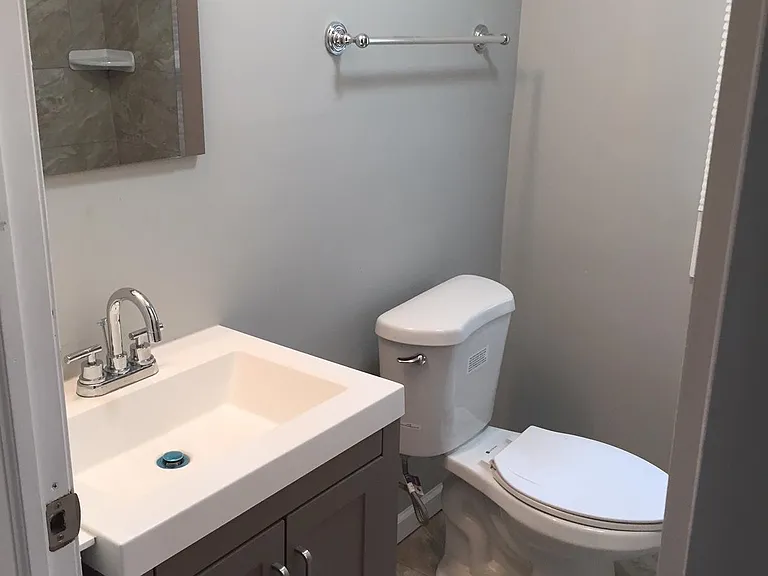246 Britton Ave — Photo 15