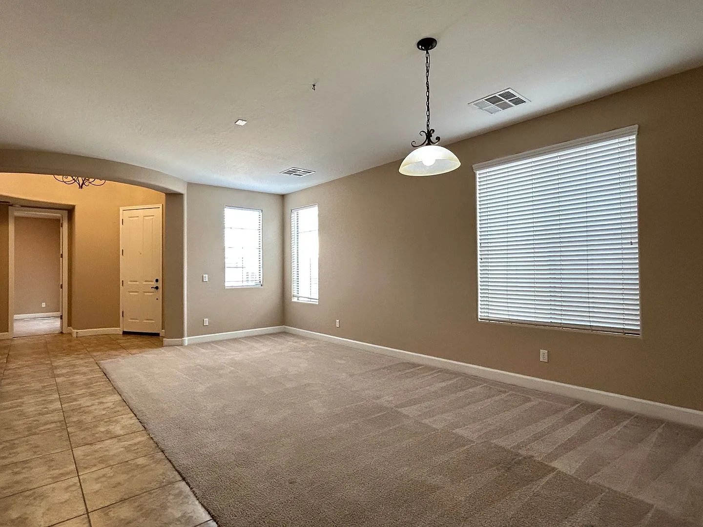 Chandler 5 Bed, 3 Bath + Bonus Room Office/Den — Photo 4