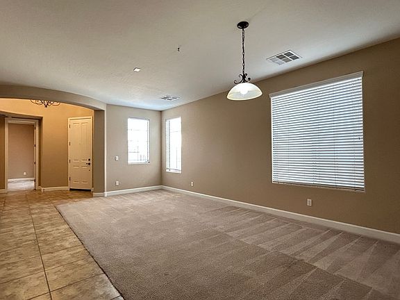 4th image of 300 W Wisteria Pl