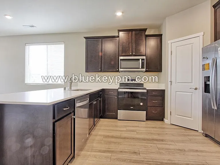 7104 NE 155th Pl — Photo 5
