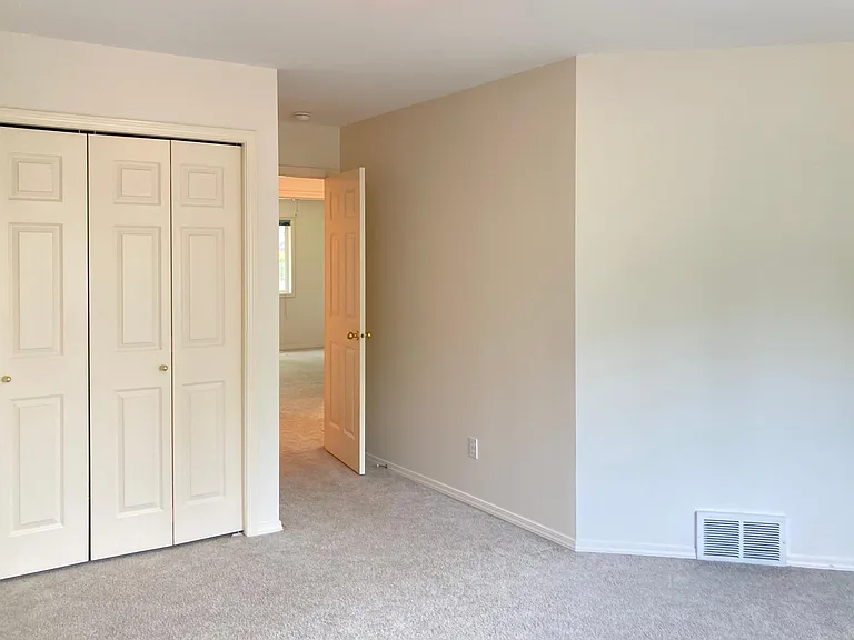 4115 S Greystone Ln — Photo 10