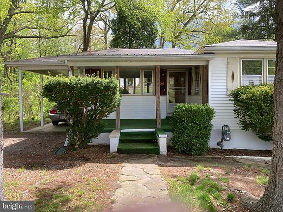 4th image of 226 Smoot St