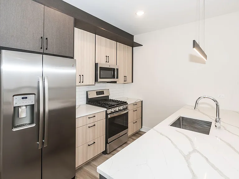 3762 S Indiana Ave #3 — Photo 5