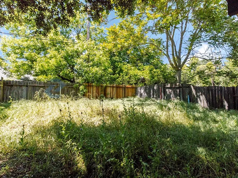 709 Adeline Pl — Photo 28