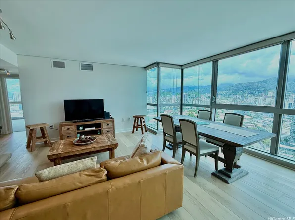1177 Queen St APT 3501, Honolulu, HI 96814