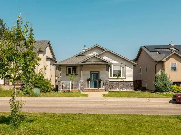215 Grand River Blvd W, Lethbridge, AB T1K 8C5