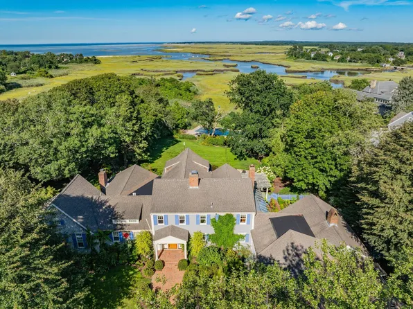 186 Stoney Cove Lane, Cummaquid, MA 02637