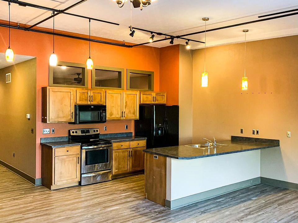 1st image of 116 N Santa Fe Ave #1