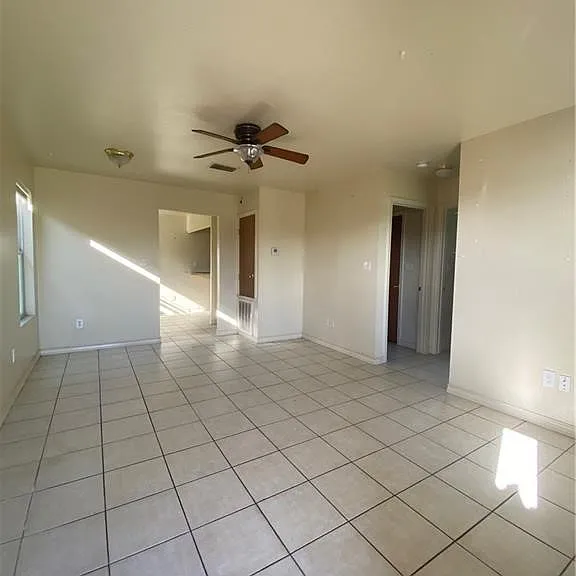 1309 Dewitt St — Photo 2