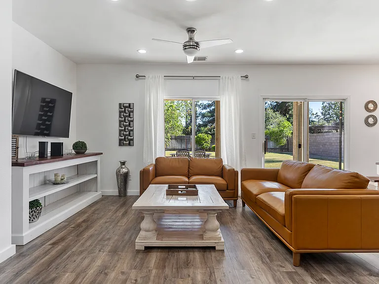 11505 Equinox Ave — Photo 5