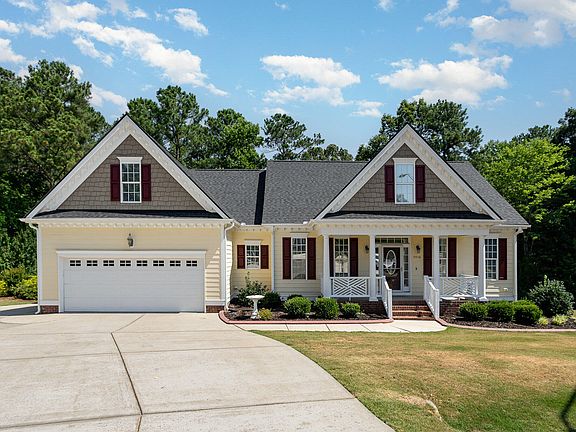 2nd image of 3016 Dewey Farm Cir