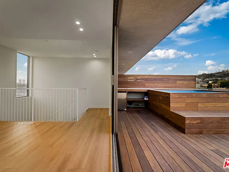 755 N Alfred St #B — Photo 13