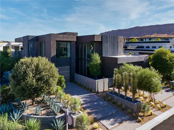 11 Night Song Way, Las Vegas, NV 89135