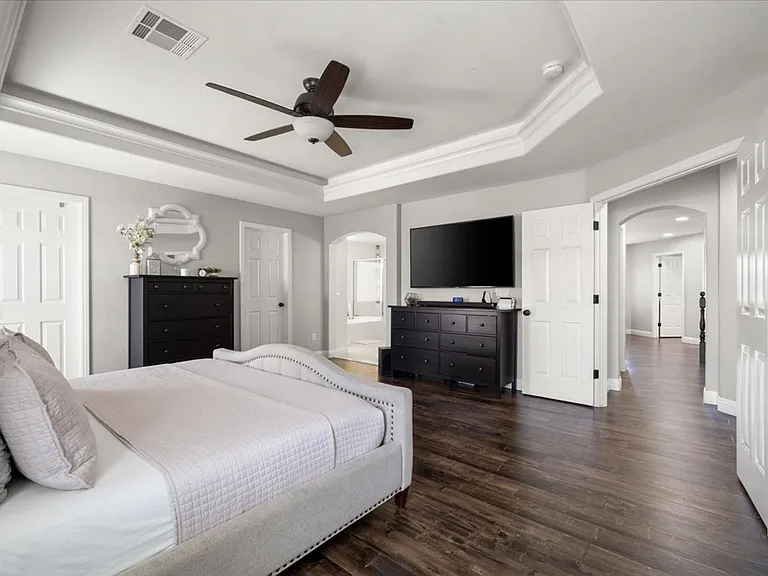 1213 Earth Ct — Photo 15