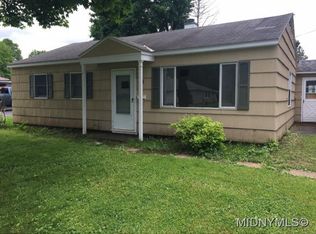 18 Larchmont Dr, New Hartford, NY 13413