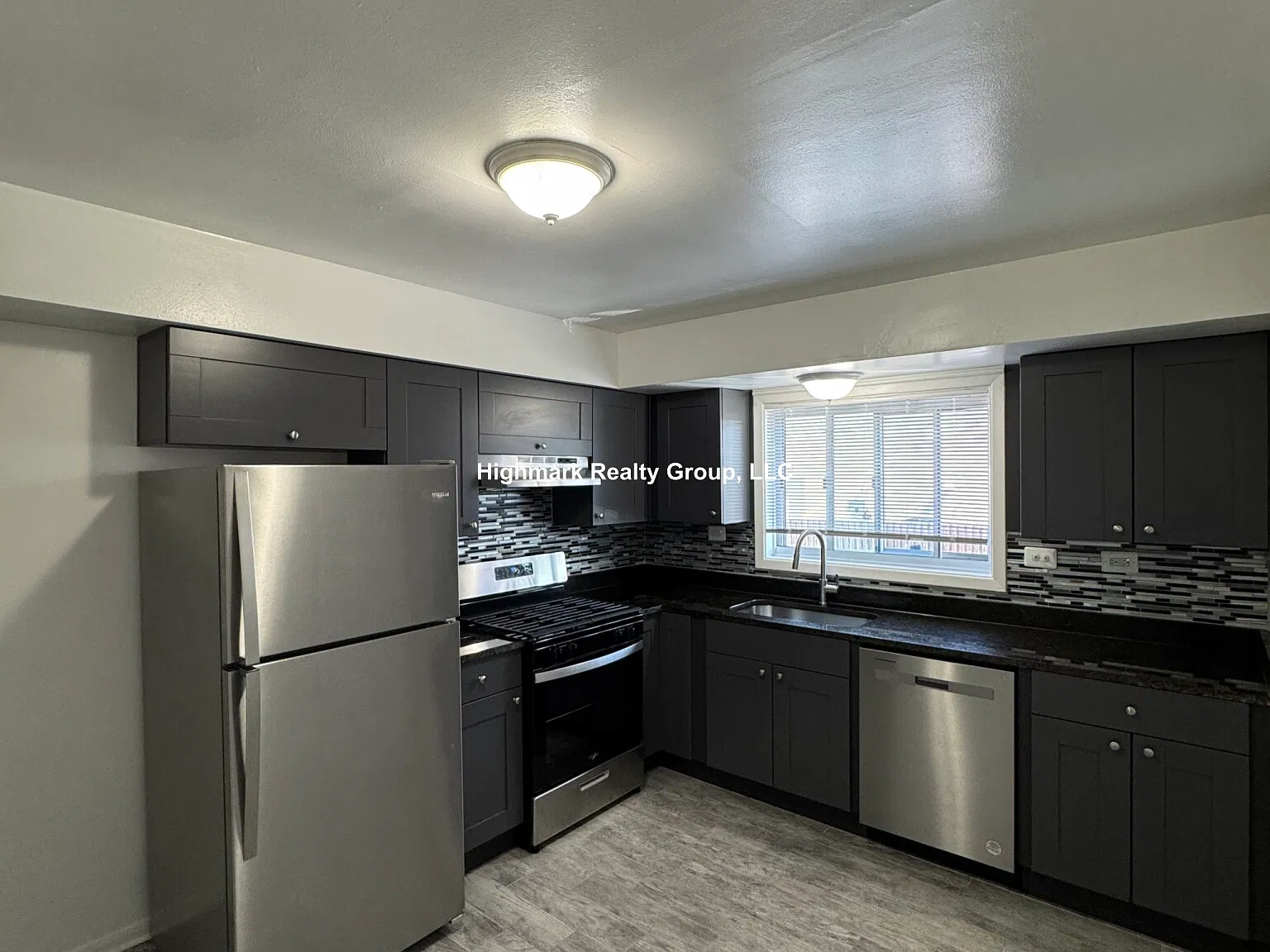 2 bed, 1.0 bath, $2,000 — Photo 2