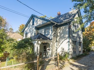 5 Fairview Ave, Chatham, NY 12037