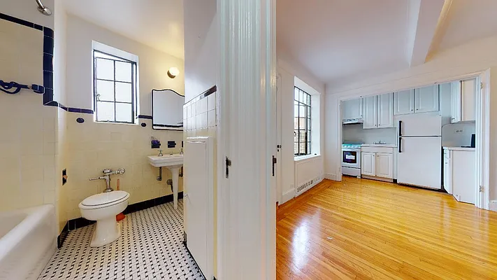 Rented by Bond New York | media 6