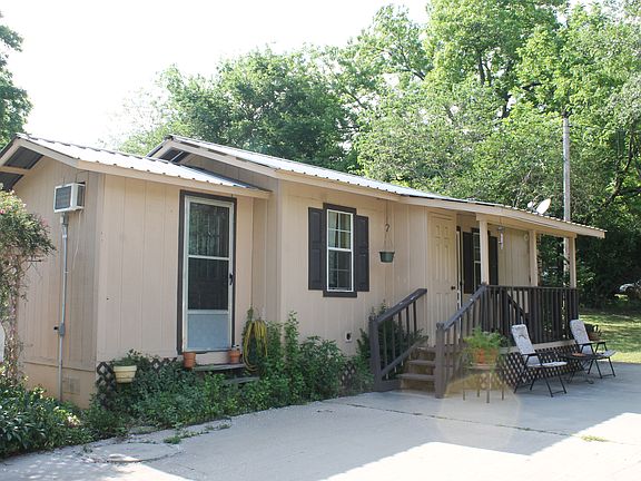 3rd image of 125 Neal St