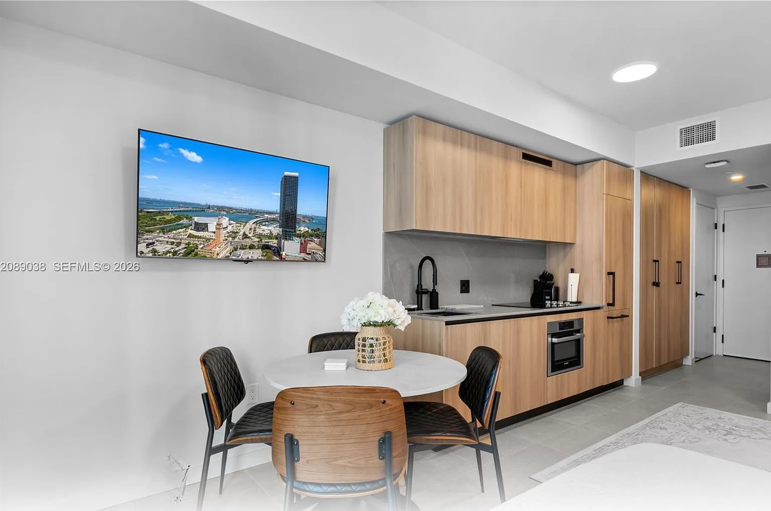 Studio, 1.0 bath, 359 sqft, $3,100 — Photo 2