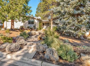 1411 Ponderosa Dr, Ashland, OR 97520