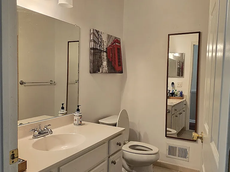 222 Fountayne Ln — Photo 17