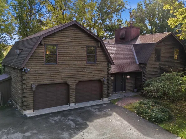35 Wildwood Place, Queensbury, NY 12804