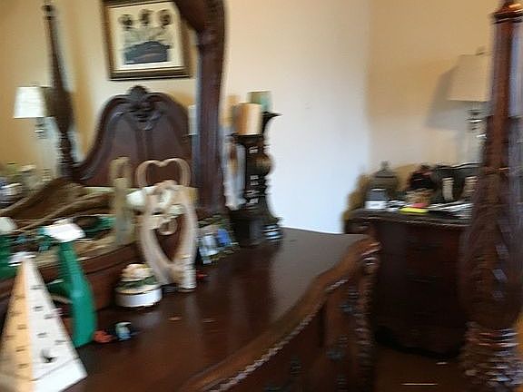 4th image of 2107 Woodsdale Dr