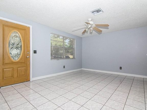 2nd image of 1933 Laurelwood Ln