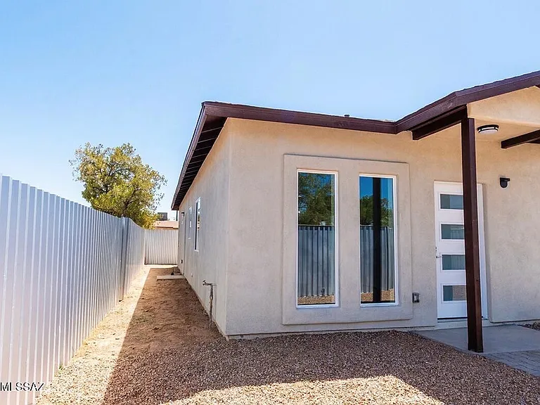 4153 E Bermuda St #2 — Photo 10