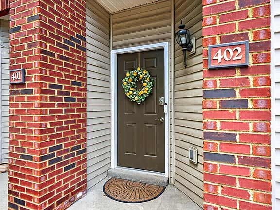 2nd image of 1625 Nicholasville Rd APT 402