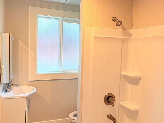 3rd image of 4309 Tacoma Avenue S #1,2