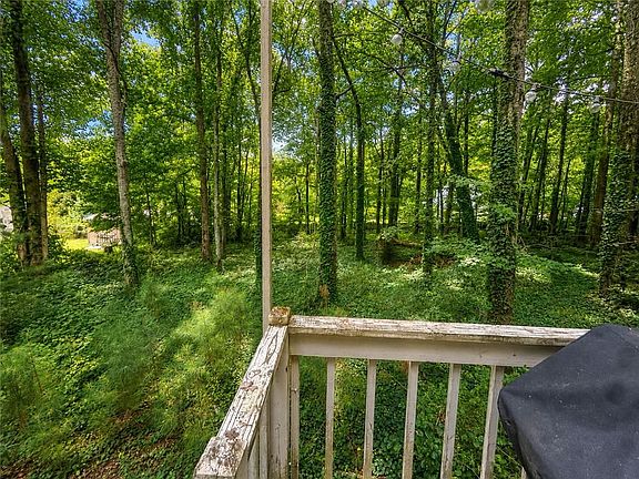 5th image of 674 Ladora Dr
