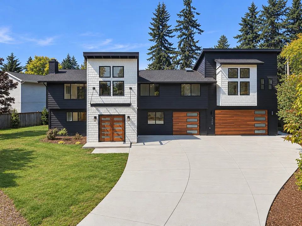 13105 87th Ave NE