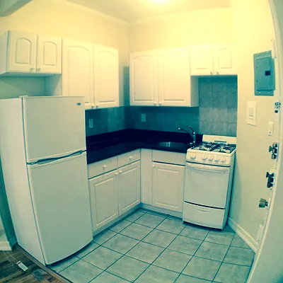 Rented by Uptown Property Group | media 17