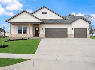 2204 Riggins Ave, Pea Ridge, AR 72751