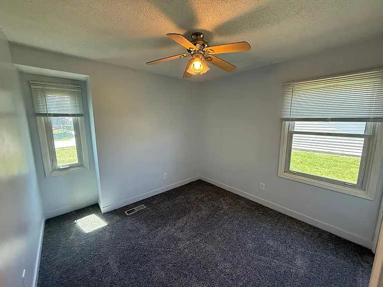 7812 Brookfield Dr — Photo 12