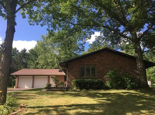 132 N Parkview Dr, Aurora, OH 44202