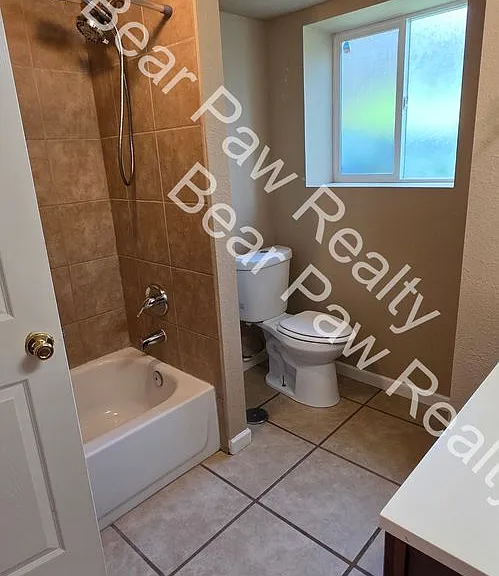 130 Williams St — Photo 10